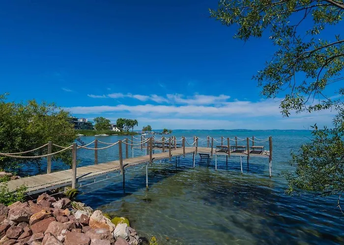 In - Balaton 20009 בית נופש *